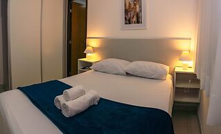 Flats at Beach Class Convention by Yolo