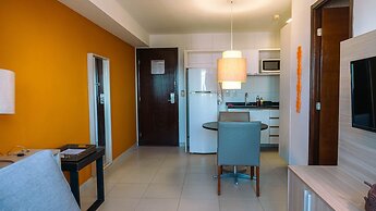 Flats at Beach Class Convention by Yolo