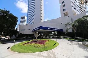 Flats at Beach Class Convention by Yolo