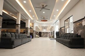 Navkar Palace Hotel & Resort