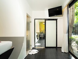 Tunnel Urban Retreat