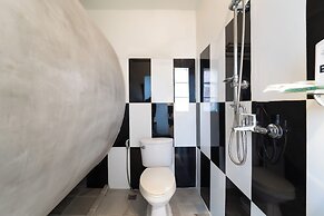 Tunnel Urban Retreat