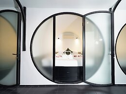 Tunnel Urban Retreat