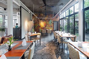 Tunnel Urban Retreat