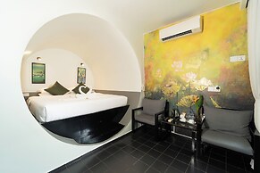 Tunnel Urban Retreat