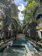 Tunnel Urban Retreat