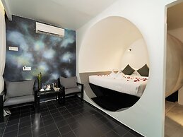 Tunnel Urban Retreat