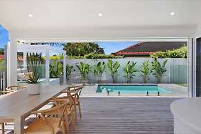 Luxury Burleigh Oasis with Pool