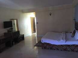 Goroomgo Ishaan Resort Manali