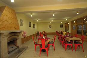 Goroomgo Ishaan Resort Manali