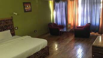 Goroomgo Ishaan Resort Manali