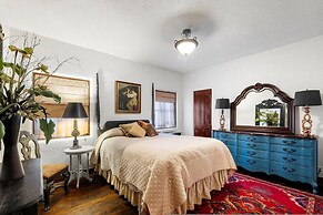 Rock House Haven Retreat