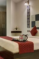 Hotel Silky Palace By GRB