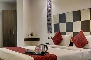 Hotel Silky Palace By GRB