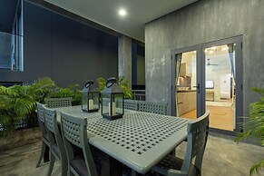 Unbelievable Property Great Sea views