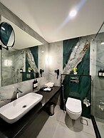 The Hans Hotel - Hubli