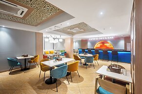 Holiday Inn Express And Suites Vijayawada by IHG