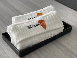Mooncity Hotel & Boardinghouse