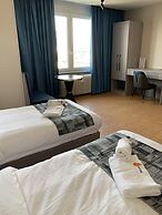 Mooncity Hotel & Boardinghouse