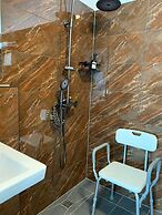 Mooncity Hotel & Boardinghouse