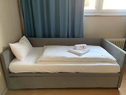 Mooncity Hotel & Boardinghouse