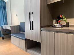 Mooncity Hotel & Boardinghouse