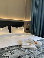 Mooncity Hotel & Boardinghouse