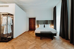 META SUITES historic city living