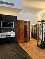 META SUITES historic city living