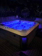 Rapallo 2-bed Apt, Sleeps 5 With Hot Tub