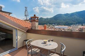 Rooftop Nest in Como City Center