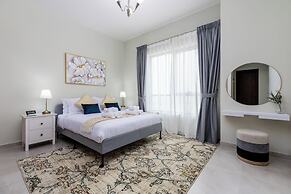 Waves - Stylish 1BR Close to IMG World & Global Village