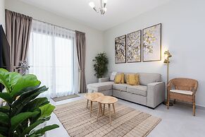 Waves - Stylish 1BR Close to IMG World & Global Village