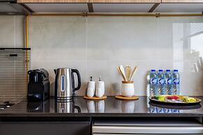 Waves - Stylish 1BR Close to IMG World & Global Village