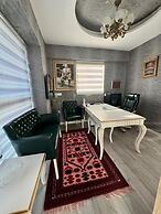 Golden Rose Deluxe Hotel