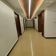 Royal Luxe Business Class Hotel