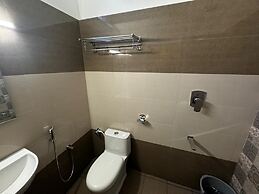 Royal Luxe Business Class Hotel