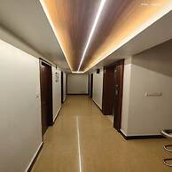 Royal Luxe Business Class Hotel