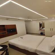 Royal Luxe Business Class Hotel