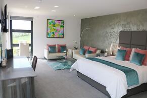 Glass House Retreat