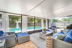 Screened Lanai + Fenced Yard: Luxe Orlando Home