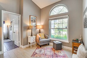 Screened Lanai + Fenced Yard: Luxe Orlando Home