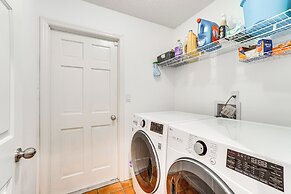 Screened Lanai + Fenced Yard: Luxe Orlando Home