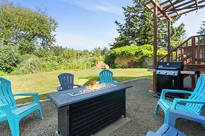 1/2 Mi to Ocean: Copalis Beach Hideaway!