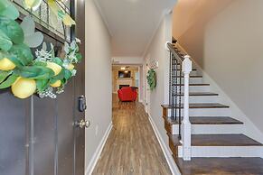 Quaint Augusta Townhome: 3 Mi to the Masters!