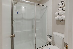 Quaint Augusta Townhome: 3 Mi to the Masters!