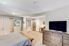 1 Mi to Lake: Crestline Cabin w/ Deck + Gas Grill!