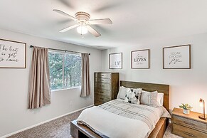 1 Mi to Lake: Crestline Cabin w/ Deck + Gas Grill!