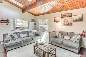 1 Mi to Lake: Crestline Cabin w/ Deck + Gas Grill!