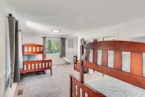 1 Mi to Lake: Crestline Cabin w/ Deck + Gas Grill!